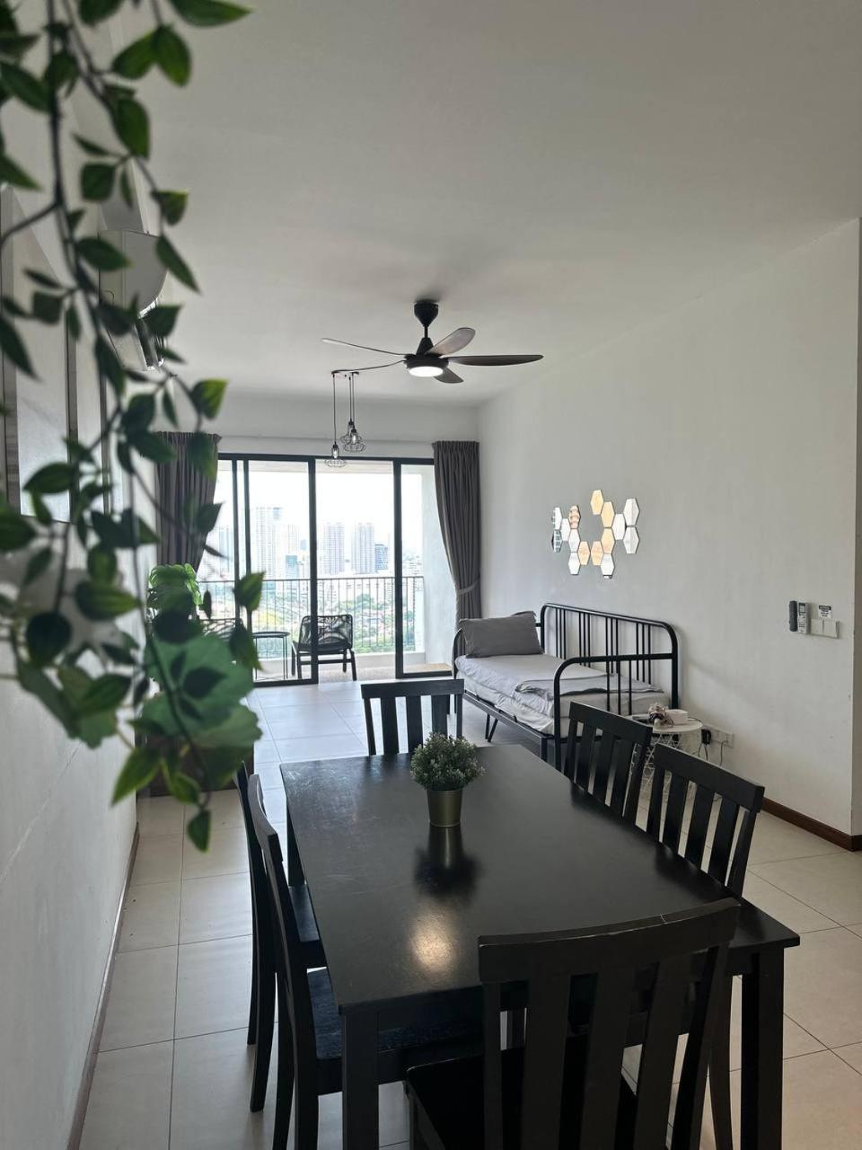 The Landmark Comfort Relax Spacious Sea View By Iz Tanjung Tokong Exterior foto